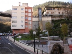 Proyecto de edificio de 17 viviendas y garajes en Área R-16 Asilo. C/Atxuri. Soraluze-Placencia de las Armas. Guipúzcoa.